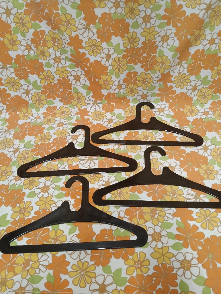 Vintage Space Age kledinghangers set van 4, Kleding | Dames, Verzenden, Gebruikt, Kunststof, Volwassenen