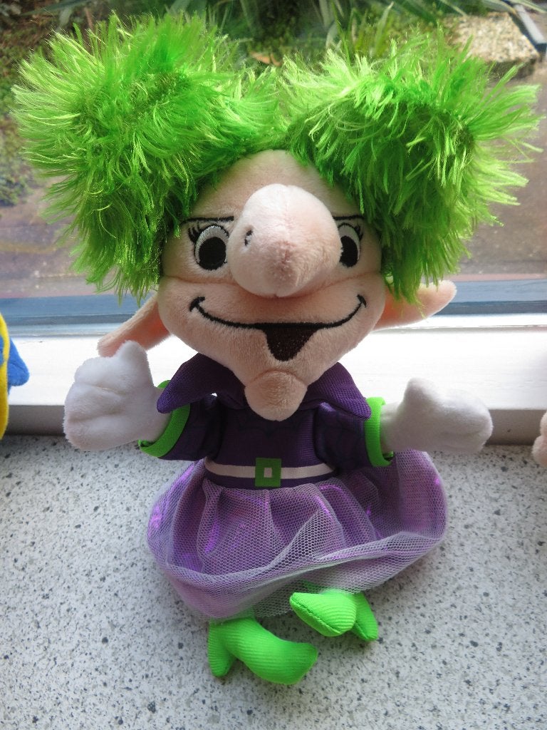 Heks Mandragotta zachte pop met groen haar mascotte Capfun, Overige typen, Ophalen of Verzenden, Zo goed als nieuw, Wasbaar