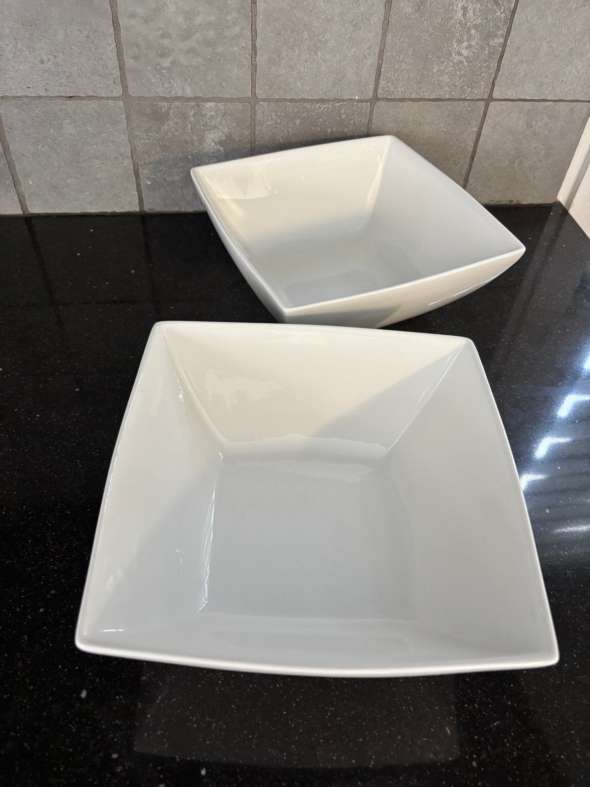 Set van 2 Yong Squito New Bone China schalen, Ophalen, Overige merken, Modern, Porselein