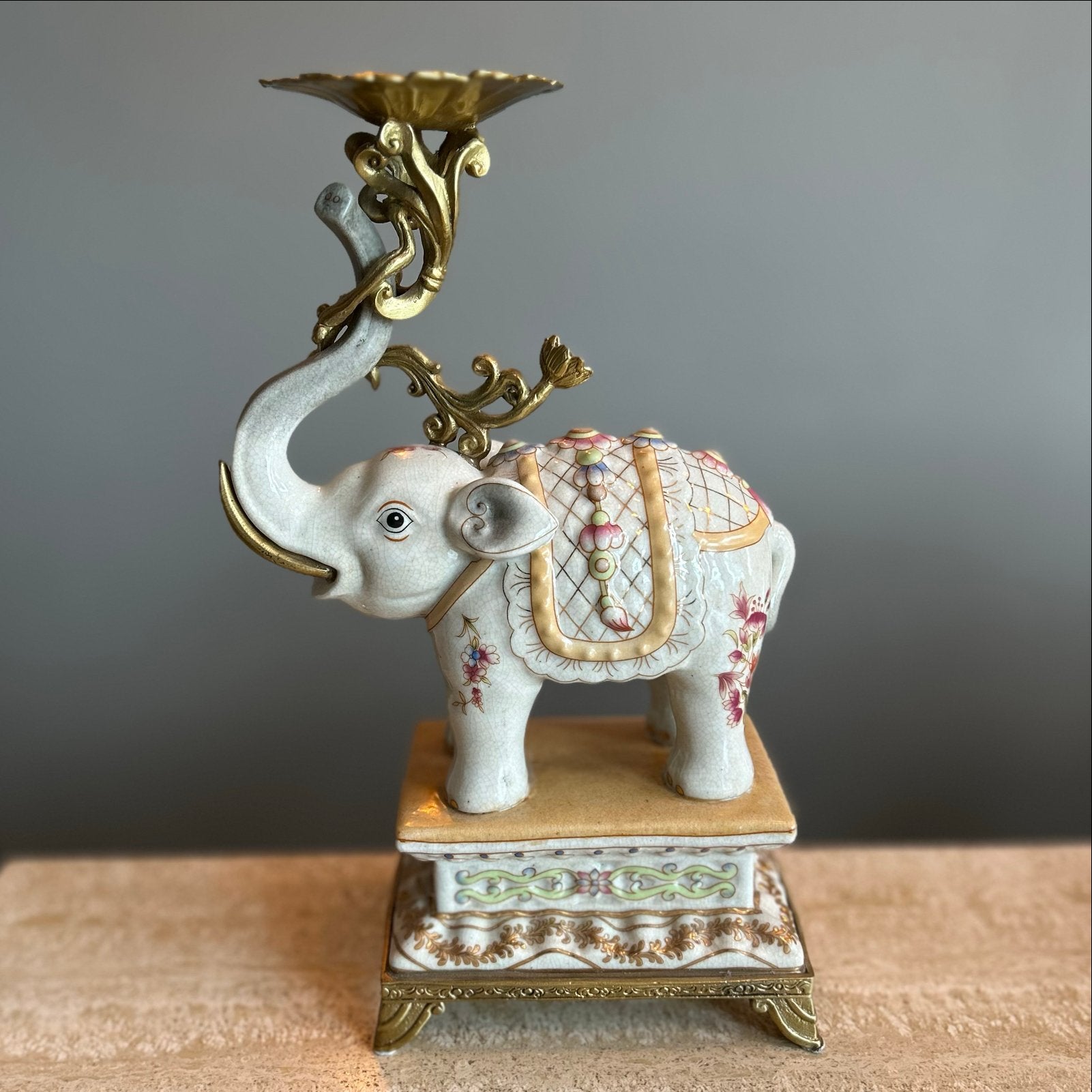 Olifant Kandelaar Pastelkleurig Porselein, Ophalen, Keramiek of Aardewerk