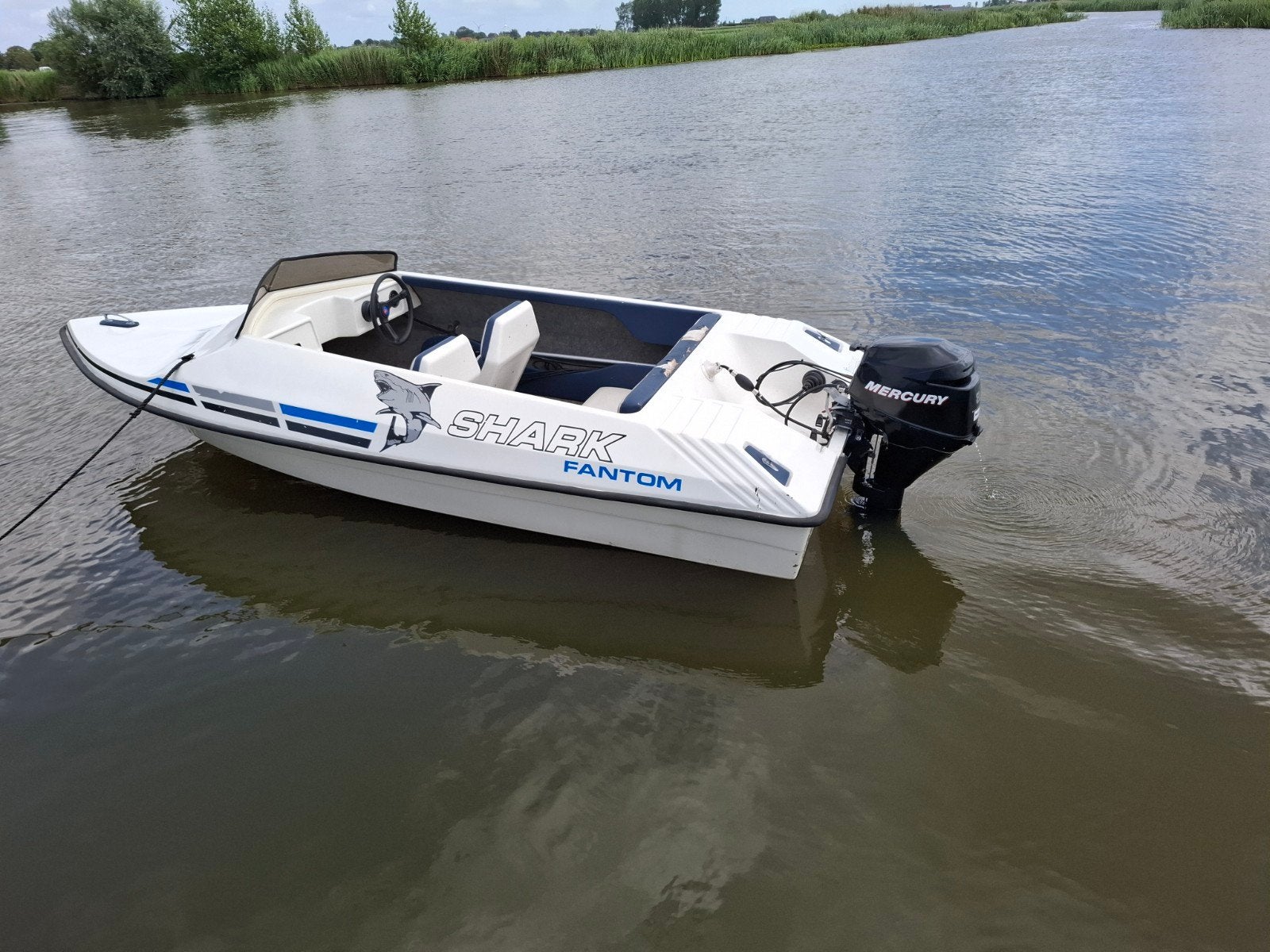 Phantom shark incl 8pk Mercury, Watersport en Boten, Gebruikt, Inclusief motor, Ophalen, Polyester/glasvezel