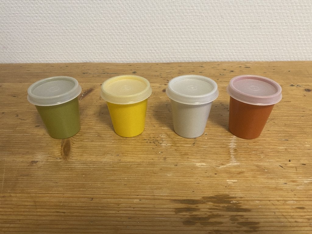 4 Kleine Tupperware Bakjes ( K, 30 ml ), Ophalen of Verzenden, Gebruikt, Bak of Kom
