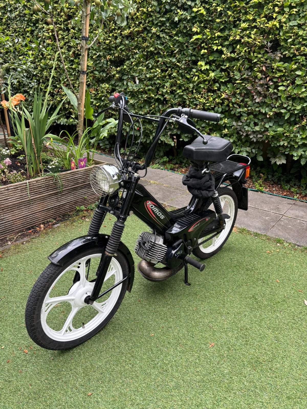 Tomos brommer 65cc, Fietsen en Brommers, Brommers | Tomos, Ophalen, Zo goed als nieuw, Standard