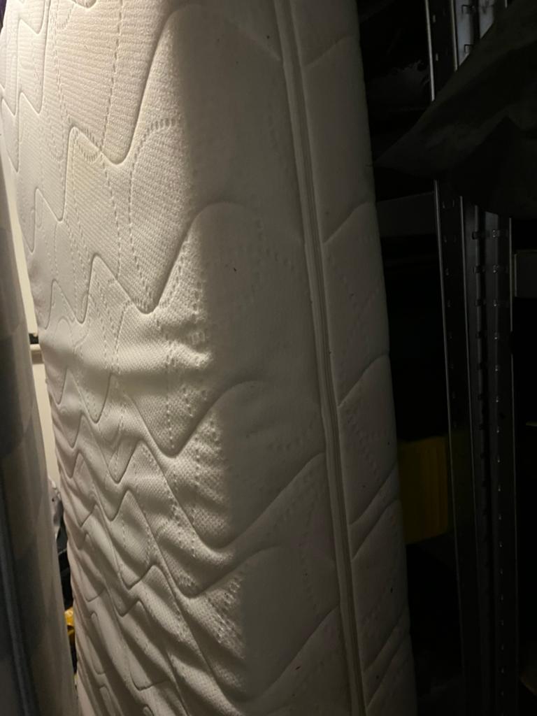 1 persoonbed met matras 90x200, Ophalen, Zo goed als nieuw, Eenpersoons, 90 cm