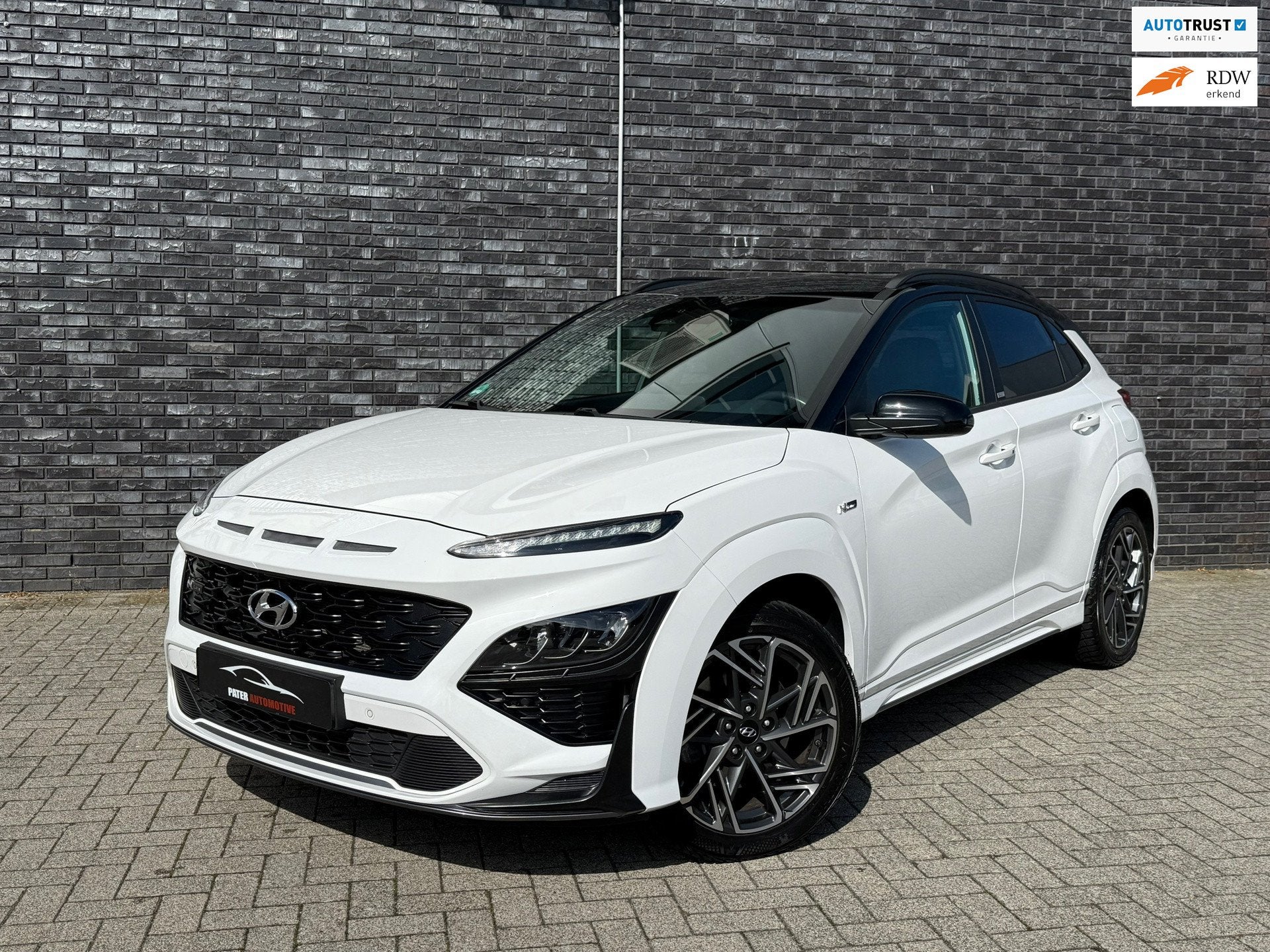 Hyundai Kona 1.6 T-GDI N Line DCT|1e Eig|KRELL|200pk|Virtual, Dealer onderhouden, Stof, 4 cilinders, Wit