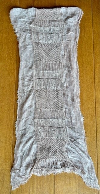 Marc Cain dames-sjaal zalmkleur (bijzonder) 180x35-40 cm, Maat 38/40 (M), Verzenden, Zo goed als nieuw, Sjaal