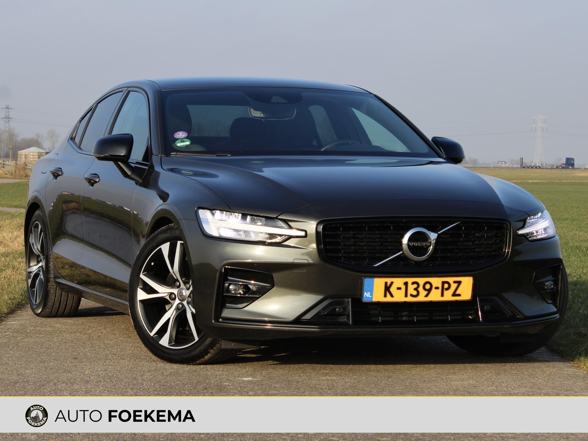 Volvo S60 2.0 B3 R-Design 18" ACC LED, 15 km/l, Euro 6, 4 cilinders, 1969 cc