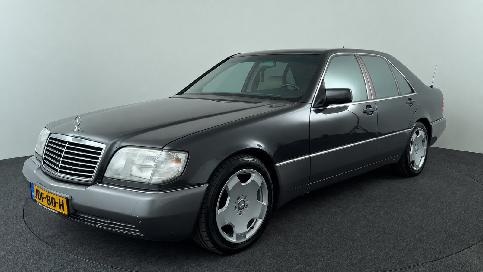 Mercedes-Benz Mercedes s320  (W140) 1993 donkergrijs, Auto's, Automaat, Achterwielaandrijving, Beige, Stoelverwarming