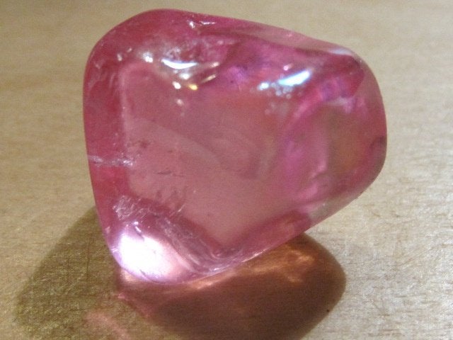 ede. 3x aparte edelsteen PINK AURA kristal (2), Verzenden, Nieuw