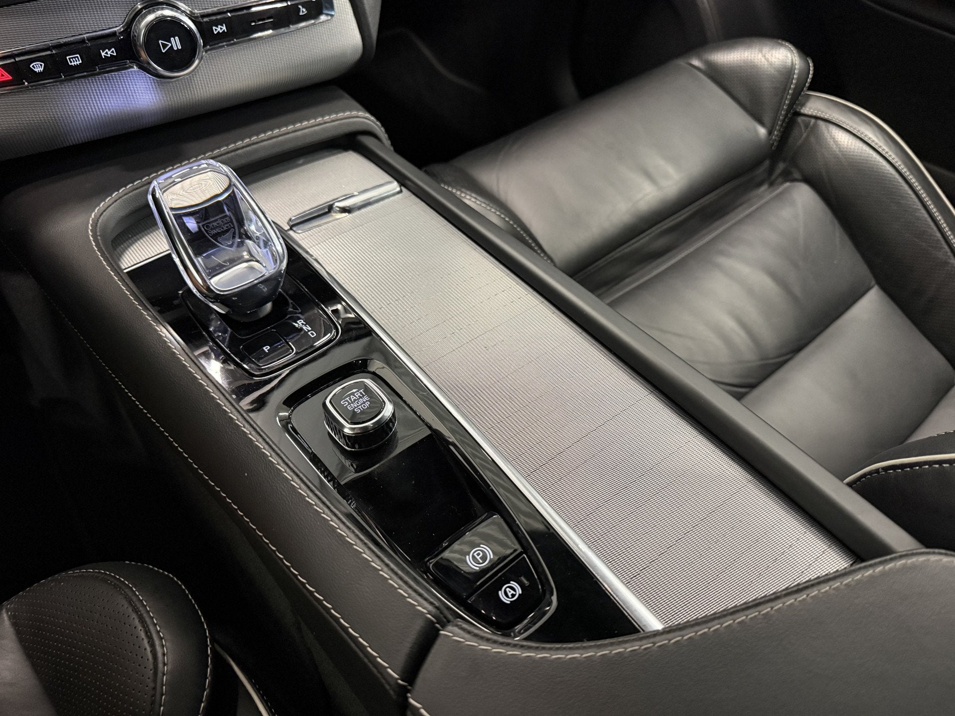Foto 38 van Volvo XC90 T8 Recharge AWD R-Design PANO/B&W/TREKHAAK/360CAM