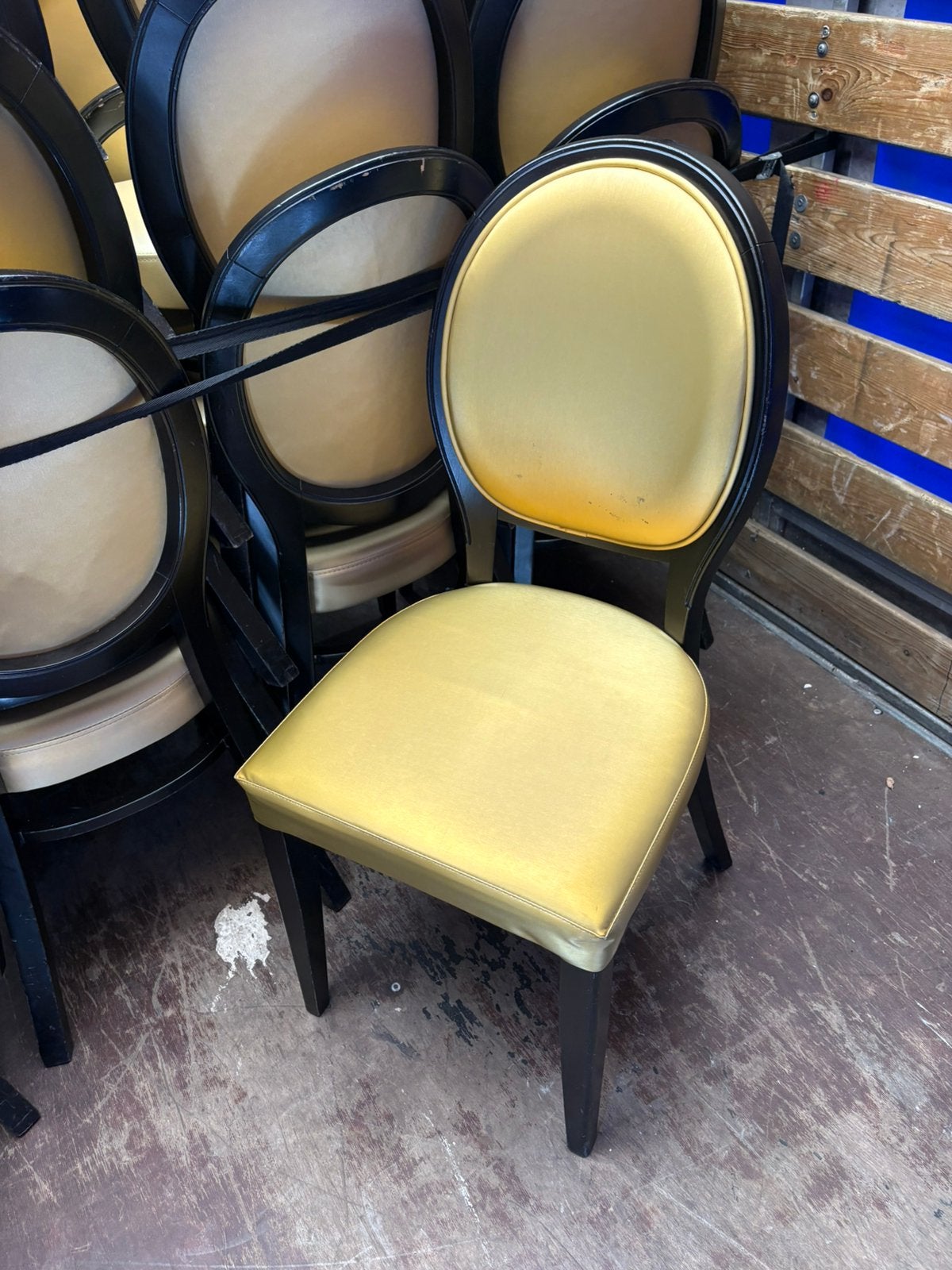 Partij stapelbare stoelen circa 120 stuks stackchair model, Ophalen of Verzenden, Vijf, Zes of meer stoelen