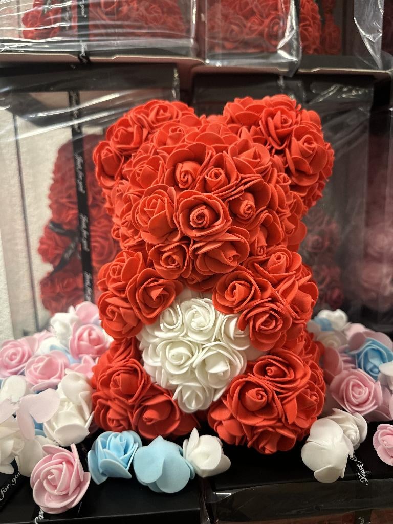 Rozen beren Valentijn geschenk - verjaardag - Liefde NIEUW, Ophalen of Verzenden, Nieuw, Beeldje, Cherished Teddies