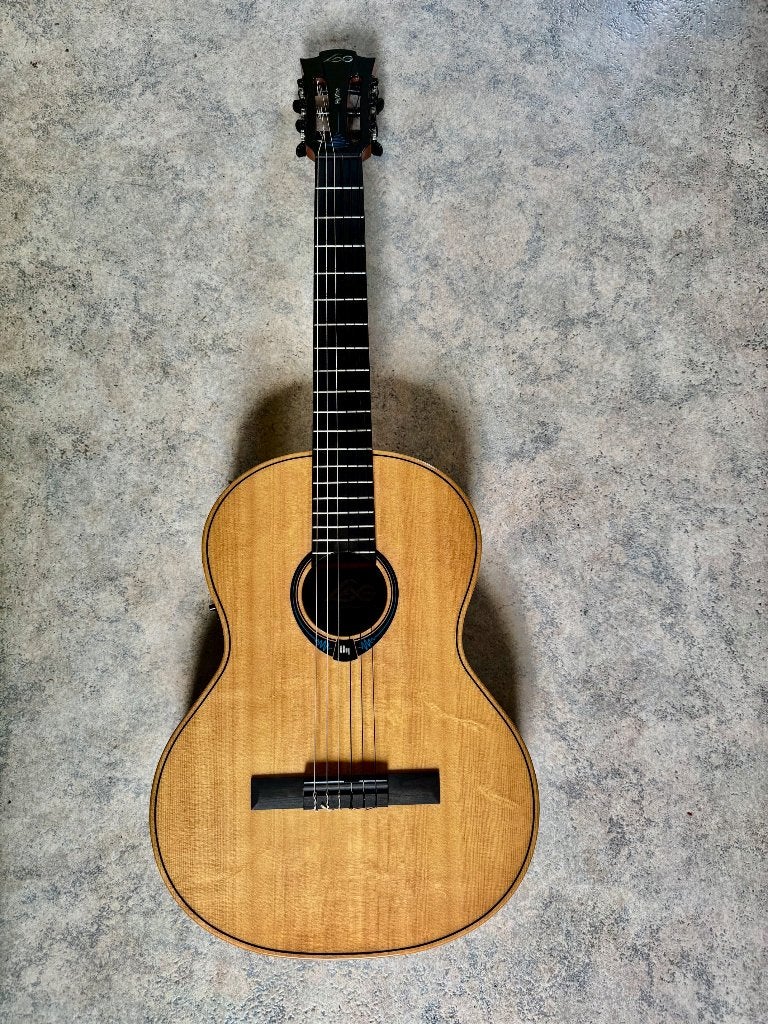 Lag Hyvibe gitaar nylon, Muziek en Instrumenten, Ophalen, Zo goed als nieuw, Klassieke of Spaanse gitaar, Met koffer