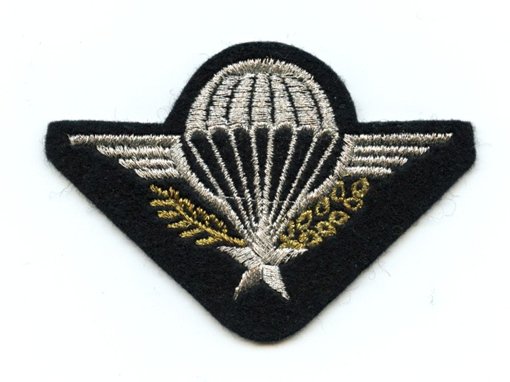 Franse landmacht embleem brevet parachutiste 3 verschillende, Ophalen of Verzenden, Landmacht, Overige gebieden, Embleem of Badge