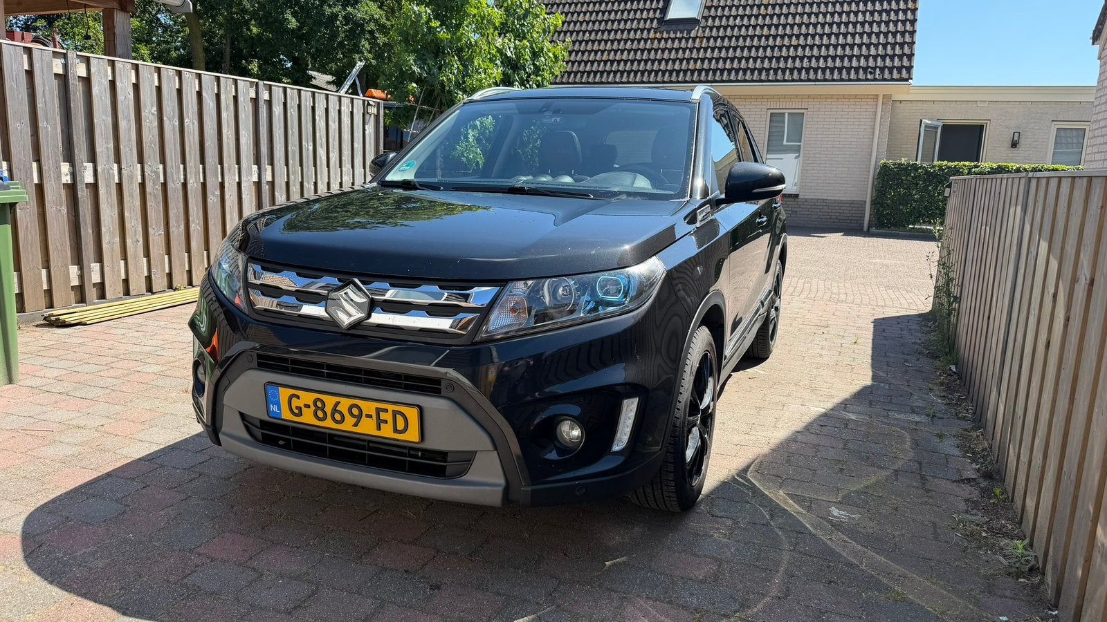 Suzuki Vitara 1.6 VVT 120pk 2WD Aut 2016 Zwart, Zwart, 4 cilinders, 1095 kg, 1200 kg