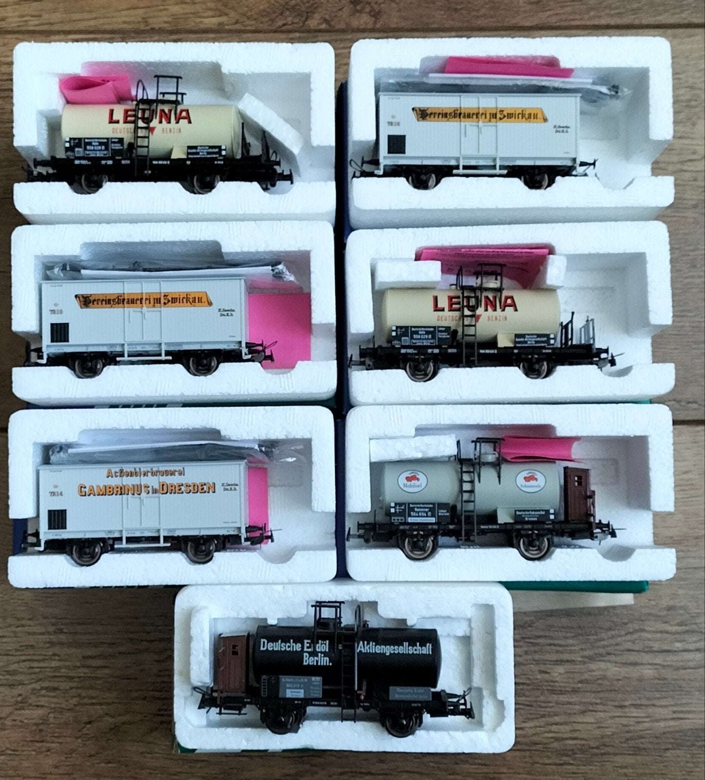 Sachsenmodelle 7 Nieuwe Goederenwagons - Lezen., Hobby en Vrije tijd, Modeltreinen | H0, Overige merken, Verzenden, Gelijkstroom of Wisselstroom