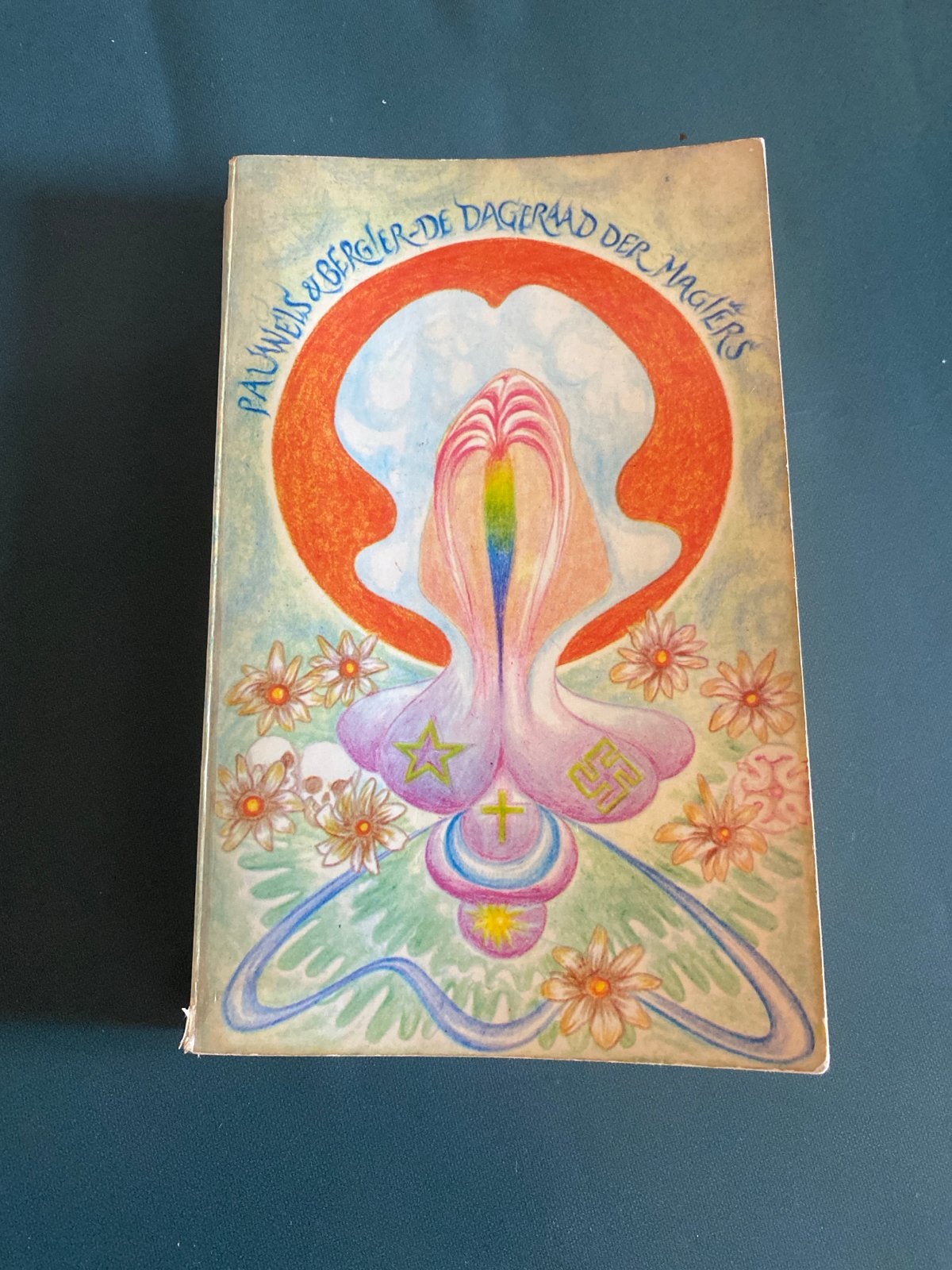 De Dageraad der Magiërs - Pauwels & Bergier (1969), Boeken, Ophalen of Verzenden, Gelezen, Spiritualiteit algemeen, Achtergrond en Informatie