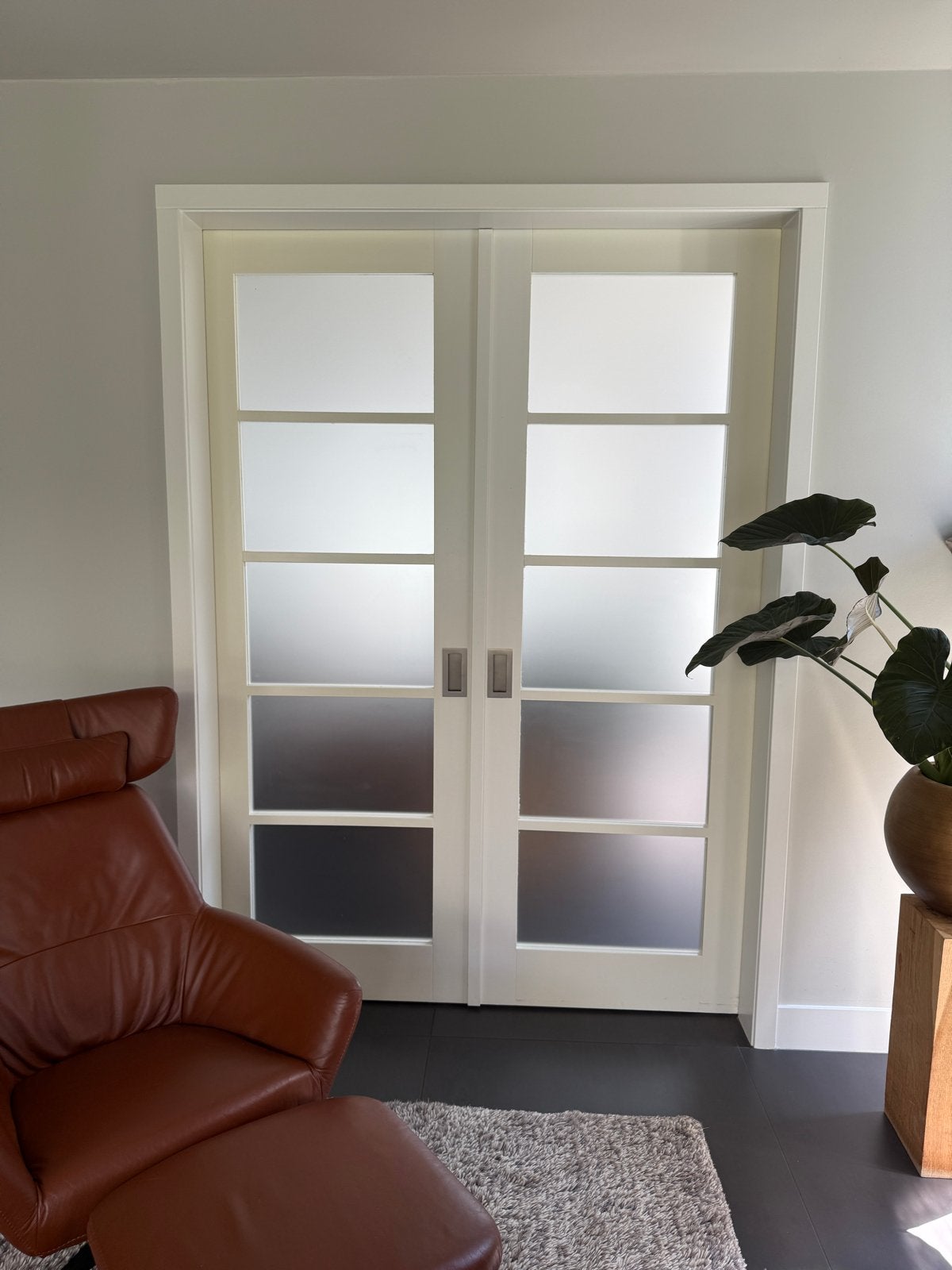 Set 2 moderne kamer en suite deuren met matglas, Skantrae, Binnendeur, Zo goed als nieuw, 200 tot 215 cm, Hout