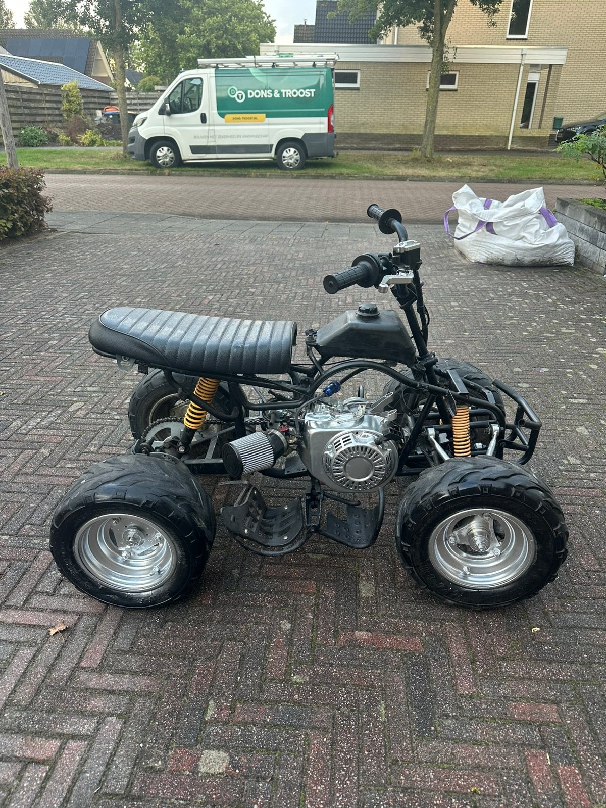 Kleine quad 200cc 4 takt nieuw blok, Fietsen en Brommers, Minibikes, Midibikes en Pitbikes, Ophalen, Overige typen, Zo goed als nieuw