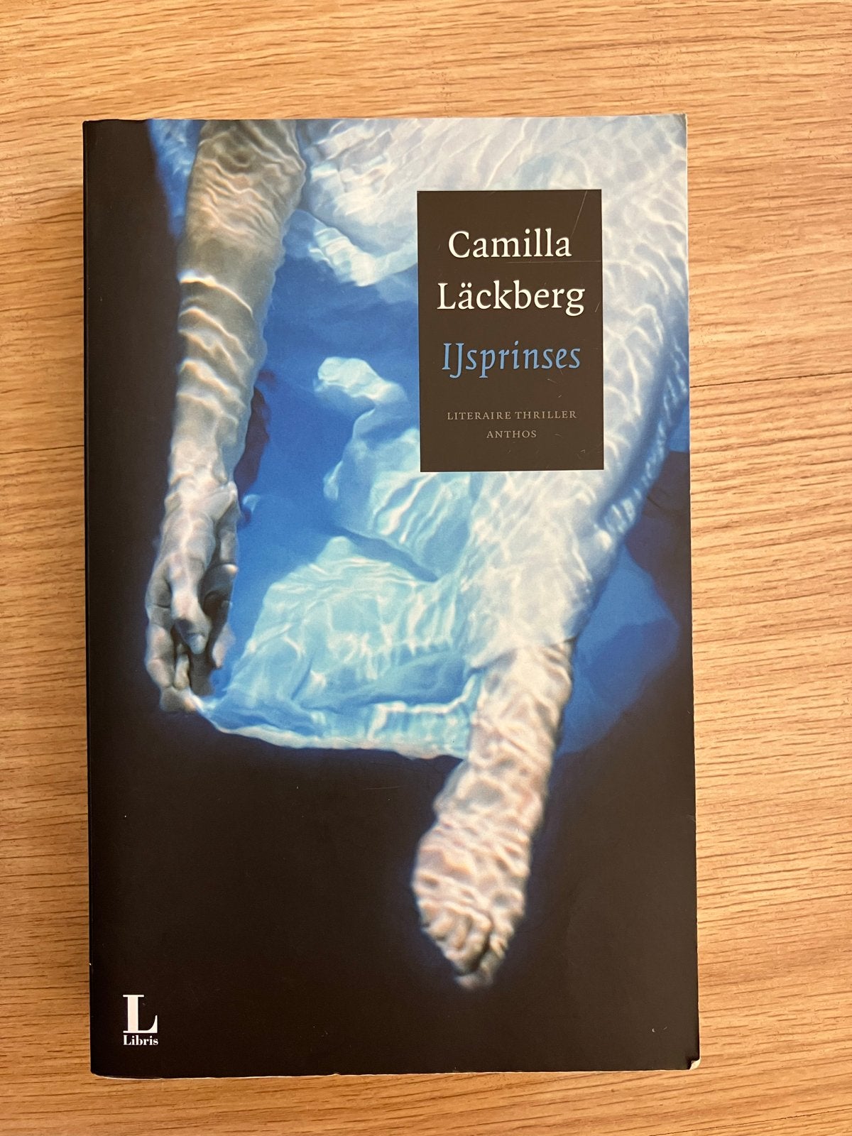 IJsprinses - Camilla Läckberg (Literaire thriller), Ophalen of Verzenden, Zo goed als nieuw, Camilla Läckberg, Scandinavië