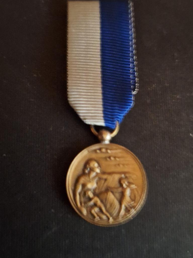 Luchtbescherming medaille, Verzenden