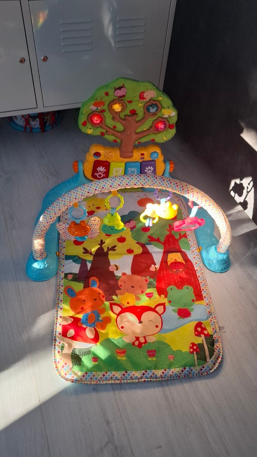 Babygym met piano en hangertjes, Ophalen, Zo goed als nieuw, Babygym, Met licht
