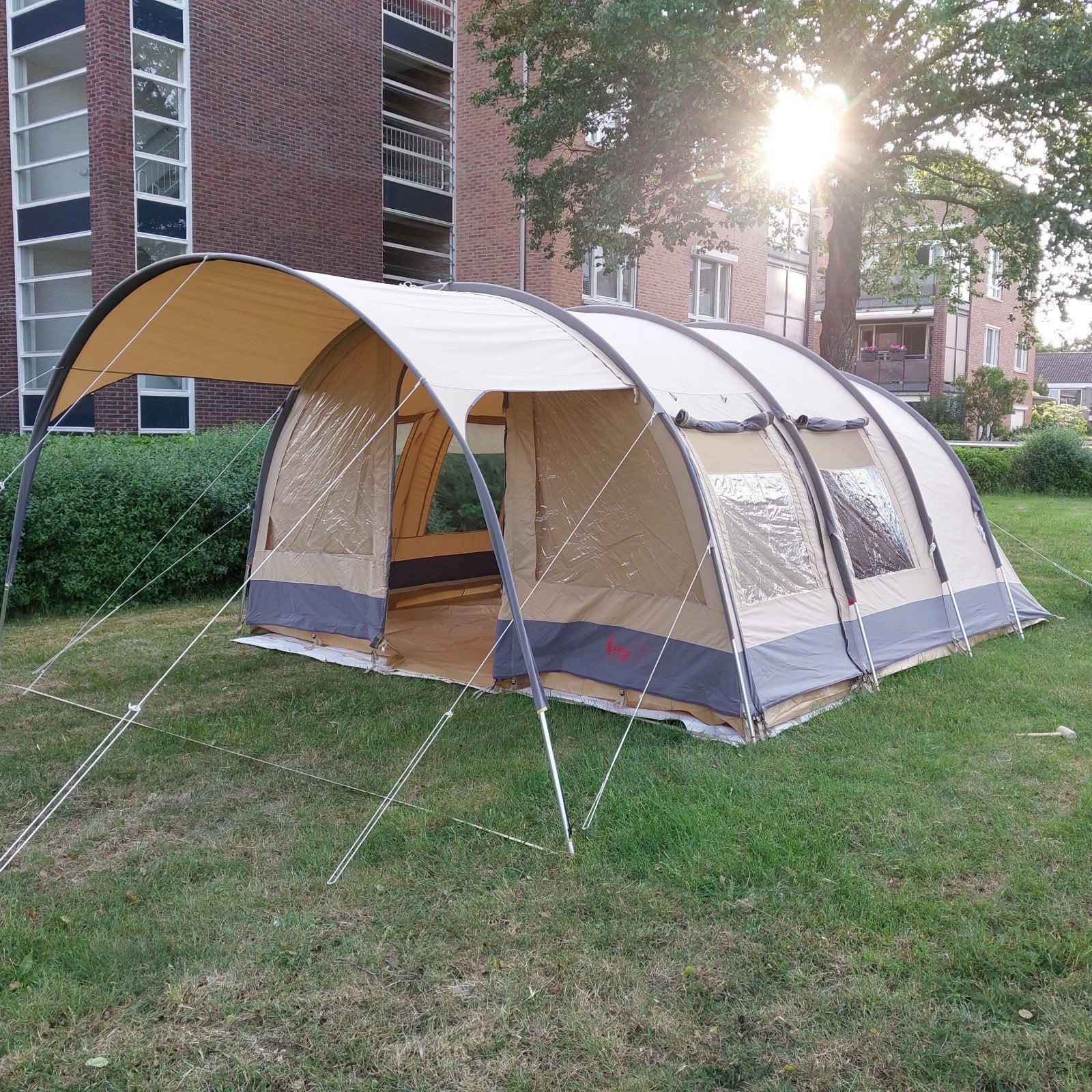 Redwood Oak 5 persoons tent - Prima staat, Ophalen, Gebruikt, Tot en met 4