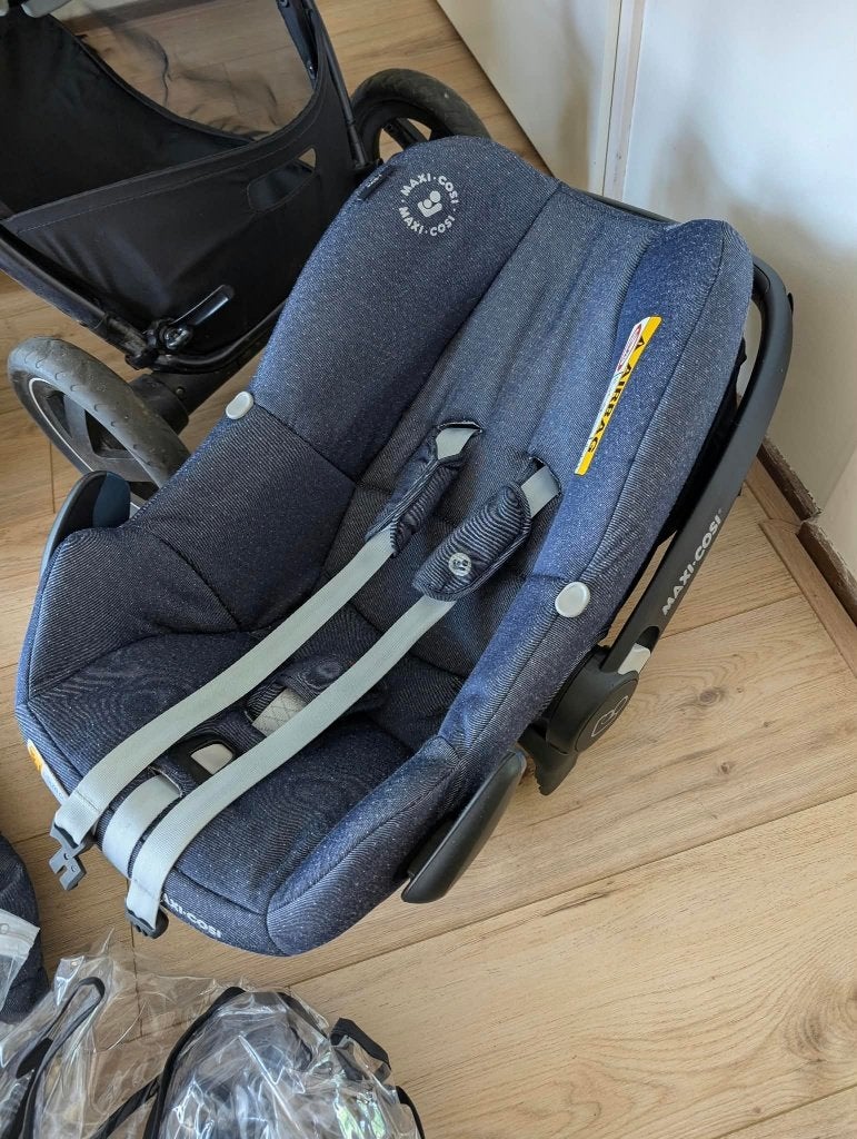Maxi-Cosi Rock autostoel + FamilyFix One i-Size base, Ophalen, Gebruikt, Zijbescherming, Isofix