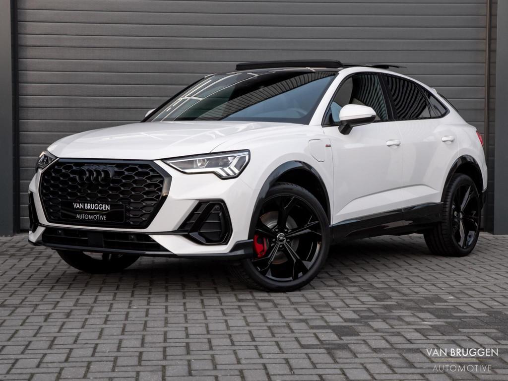Audi Q3 Sportback 45 TFSI e S-Line 9.000km Pano Leer Camera, Gebruikt, Wit, Hybride Elektrisch/Benzine, 13 kWh