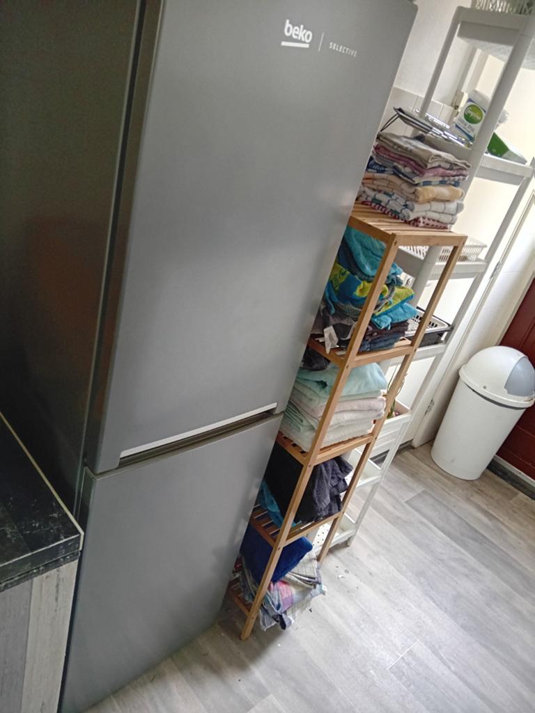 Te koop grote koelkast met vriezer, Witgoed en Apparatuur, Koelkasten en IJskasten, 200 liter of meer, Ophalen, Met vriesvak, 160 cm of meer