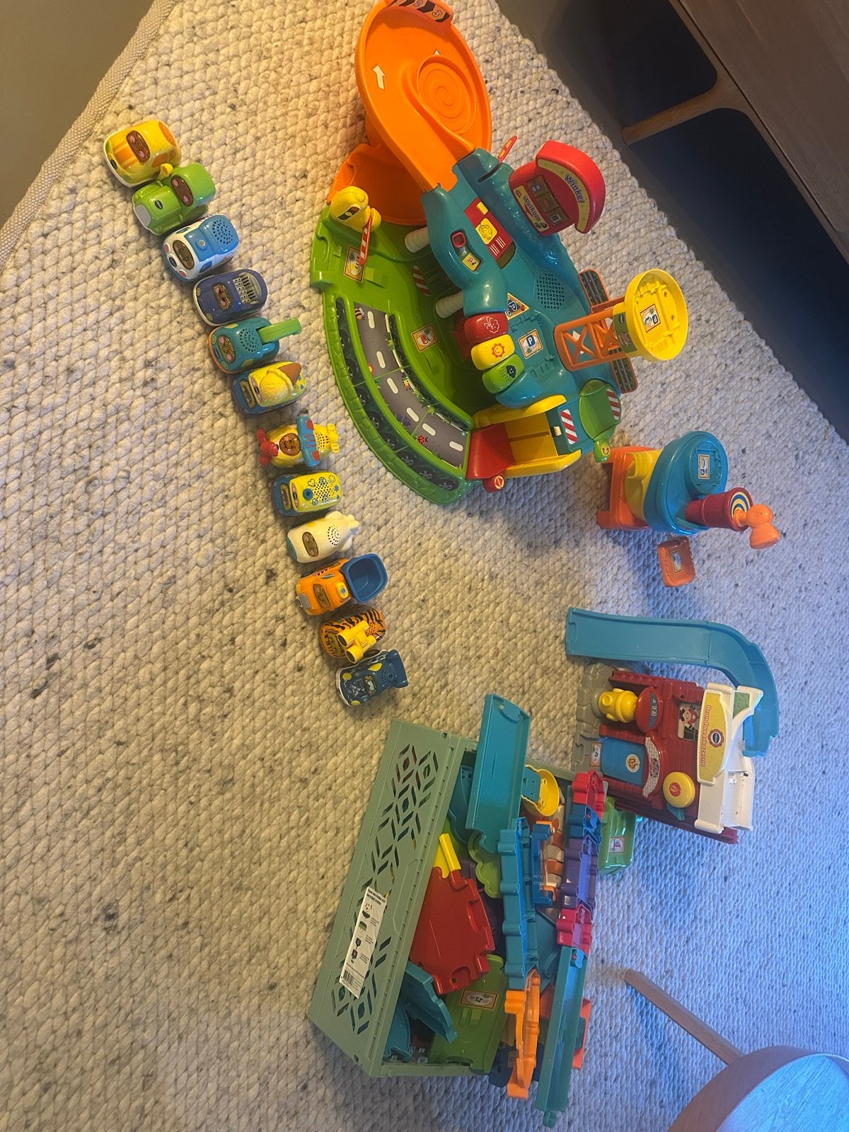 VTech Toet Toet Auto's Garage, Brandweerkazerne en 12 auto's, Kinderen en Baby's, Speelgoed | Vtech, Ophalen, Gebruikt, 6 maanden tot 2 jaar