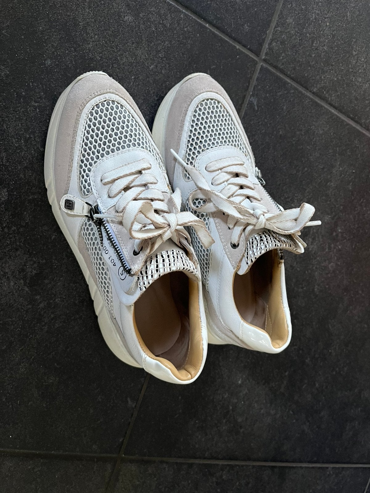 Helioform Sneackers Beige, Kleding | Dames, Schoenen, Ophalen of Verzenden, Zo goed als nieuw, Beige, Sneakers of Gympen