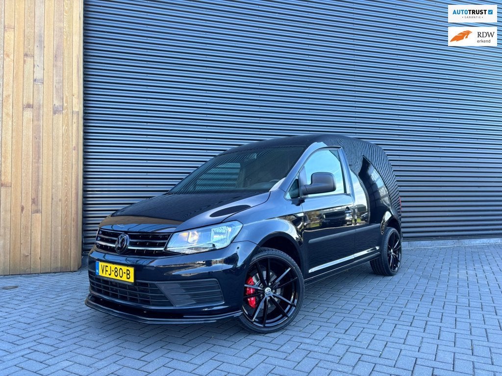 Volkswagen Caddy 2.0 TDI L1H1| BLUETOOTH| TREKHAAK| HOUTEN V, Gebruikt, 4 cilinders, Volkswagen, Zwart