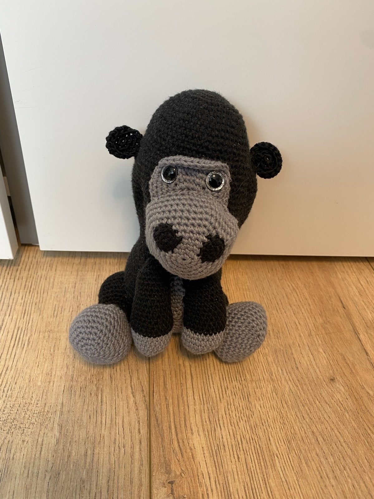 Gehaakte Gorilla Knuffel - Zwart/Grijs, Kinderen en Baby's, Overige merken, Nieuw, Zwart, Klein (minder dan 20 cm)