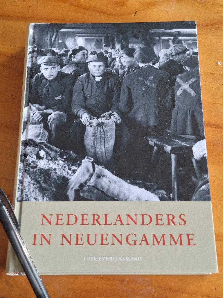 Nederlanders in Neuengamme - Concentratiekamp WOII, Tweede Wereldoorlog, Diverse auteurs, Ophalen of Verzenden, Zo goed als nieuw