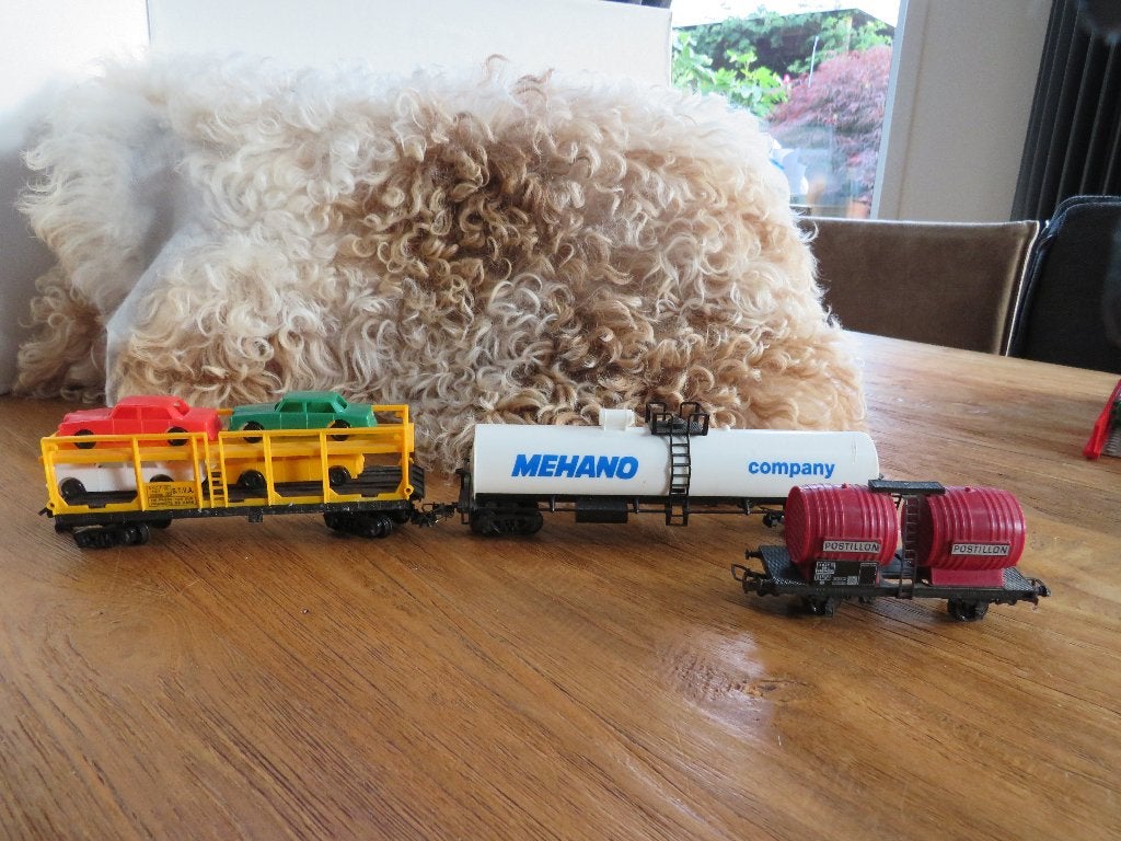 Mehano HO wagons: tankwagen en autotransportwagon met auto's, Hobby en Vrije tijd, Overige merken, Gebruikt, Gelijkstroom, Wagon