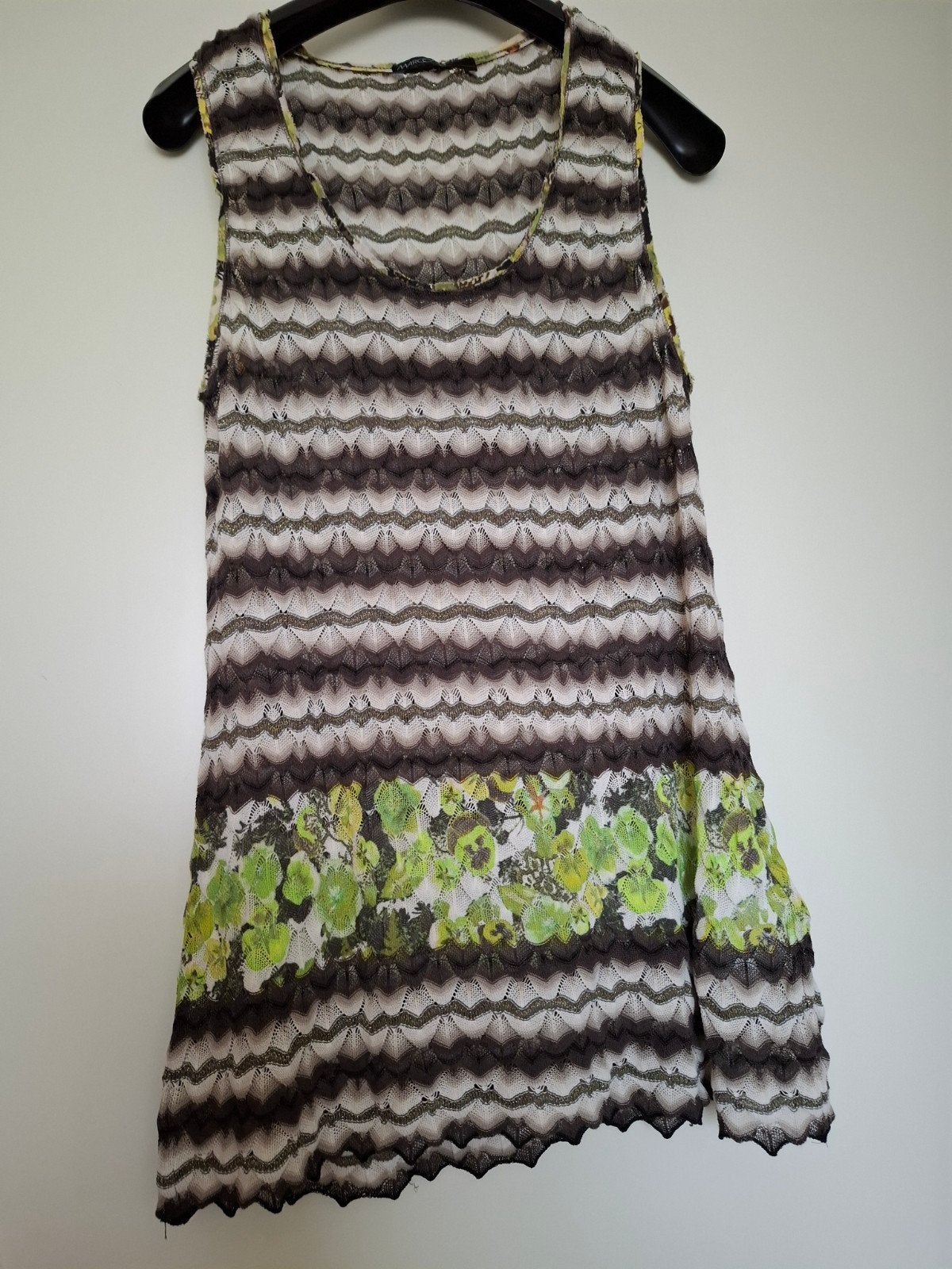 Marc Cain Chirt 38/40 - Schattig opengewerkt stofje, Kleding | Dames, Maat 38/40 (M), Marc Cain, Meerkleurig, Ophalen of Verzenden