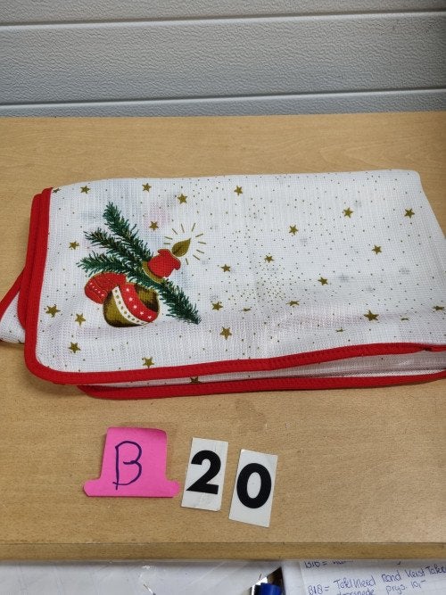 tafelkleed kerst kaarsen vierkant [b20], Diversen, Kerst, Ophalen of Verzenden, 'T Olde Gre-j, Info@toldegrej.nl, Endepoelstraat 20f Didam