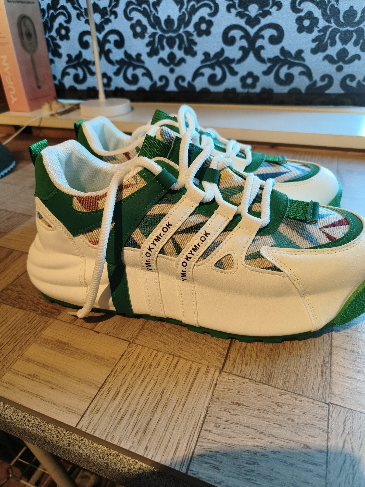Mooie schoen,, Ophalen of Verzenden, Nieuw, Overige kleuren, Sneakers of Gympen