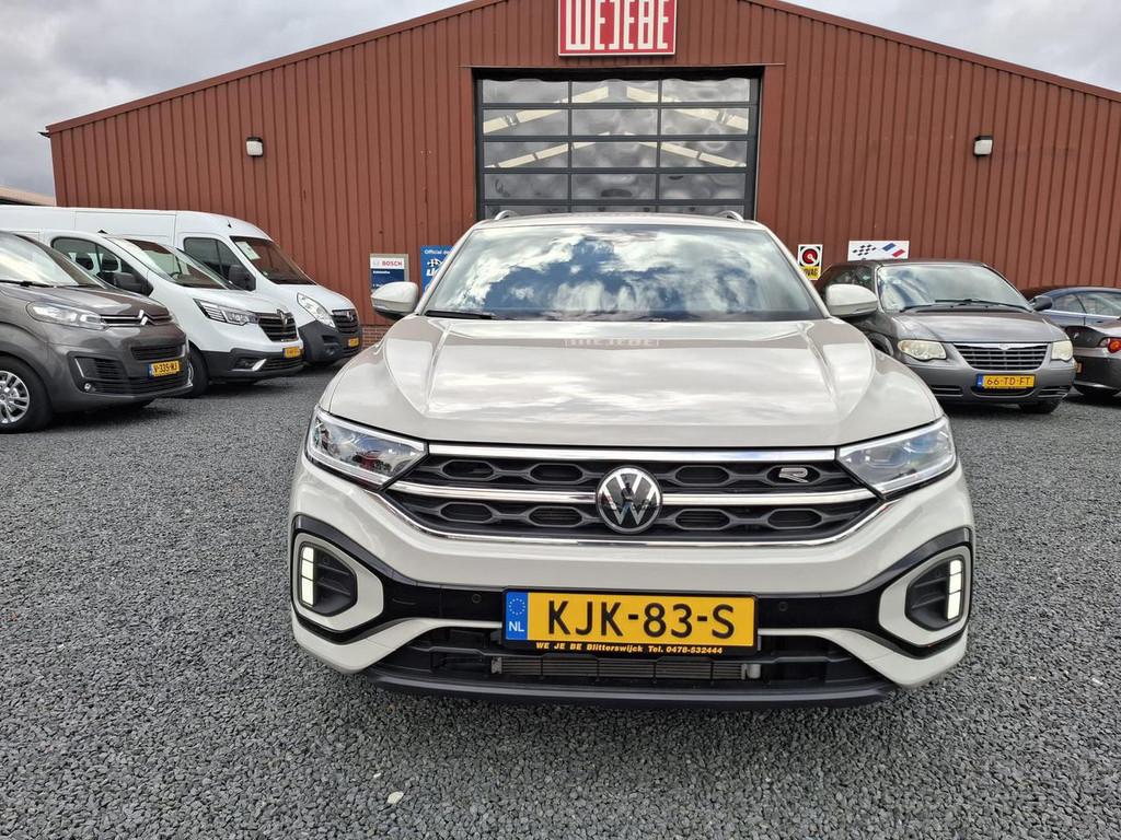Volkswagen T-Roc 1.5 TSI 150PK R-LINE (bj 2024, automaat), Auto's, 4 cilinders, Origineel Nederlands, Bedrijf, SUV of Terreinwagen