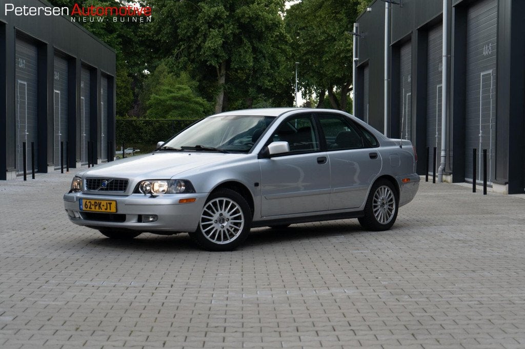 Volvo S40 2.0 Europa Prestige *Leder* Cruise* Stoelverwarmin, Auto's, Volvo, Voorwielaandrijving, 136 pk, Gebruikt, 4 cilinders