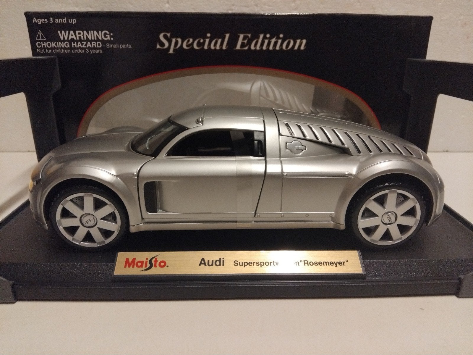 Audi Super Sport Wagen Rosemeyer grey Maisto metal  1:18 KRD, Ophalen of Verzenden, Zo goed als nieuw, Auto, Maisto