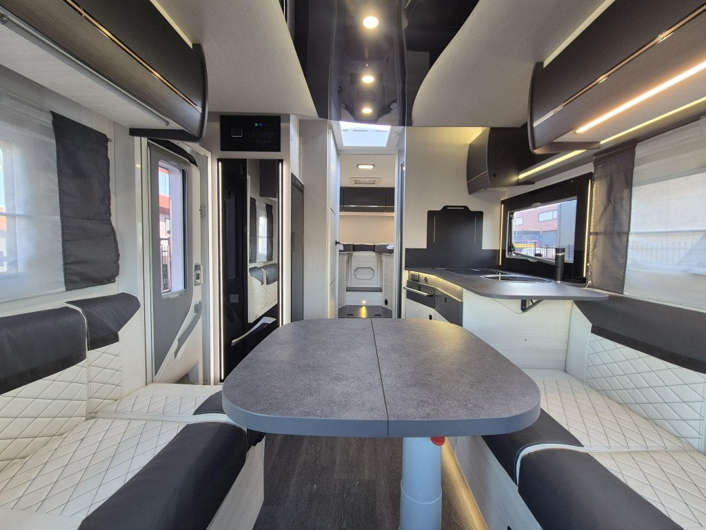 Chausson Titanium 777 GA Nordic Edition, Caravans en Kamperen, Campers, Automaat, Chemisch toilet, Ford, Diesel