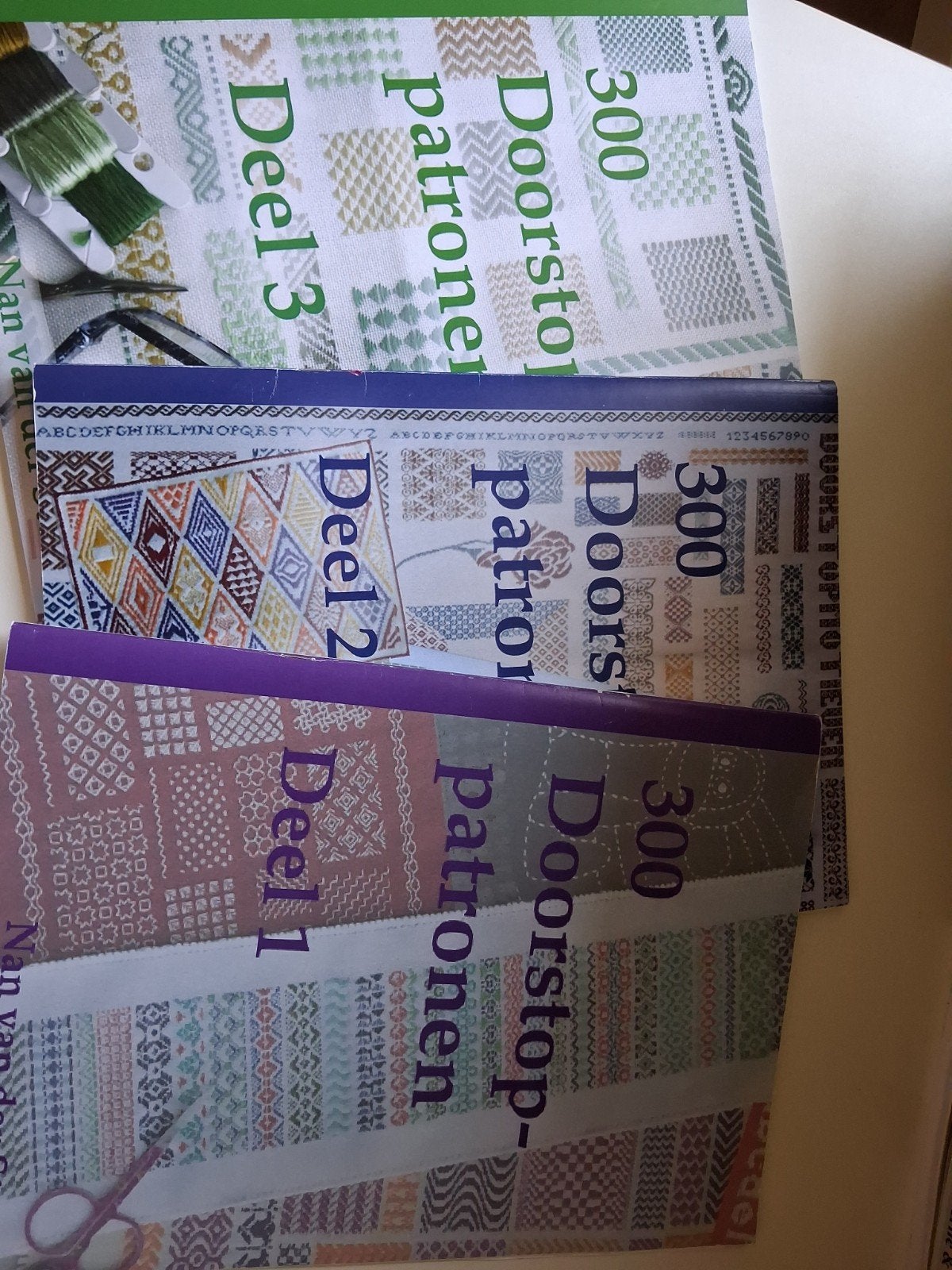 300 Doorstop-patronen Deel 1, 2 en 3 - Borduurpatronen, Hobby en Vrije tijd, Kledingpatronen, Ophalen of Verzenden, Vrouw, Overige merken