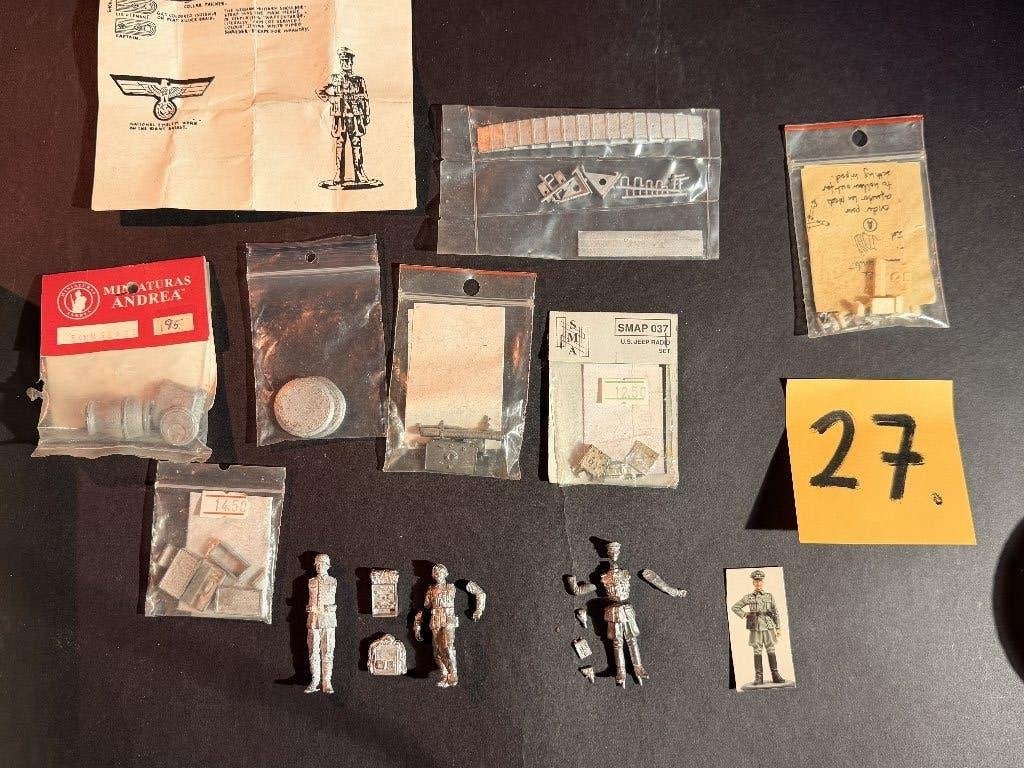 MODELBOUW/ DIORAMA: PARTIJ TINNEN SOLDATEN + ATTRIBUTEN WOII, Ophalen of Verzenden, Gebruikt, 1:50 of kleiner, Figuur of Figuren