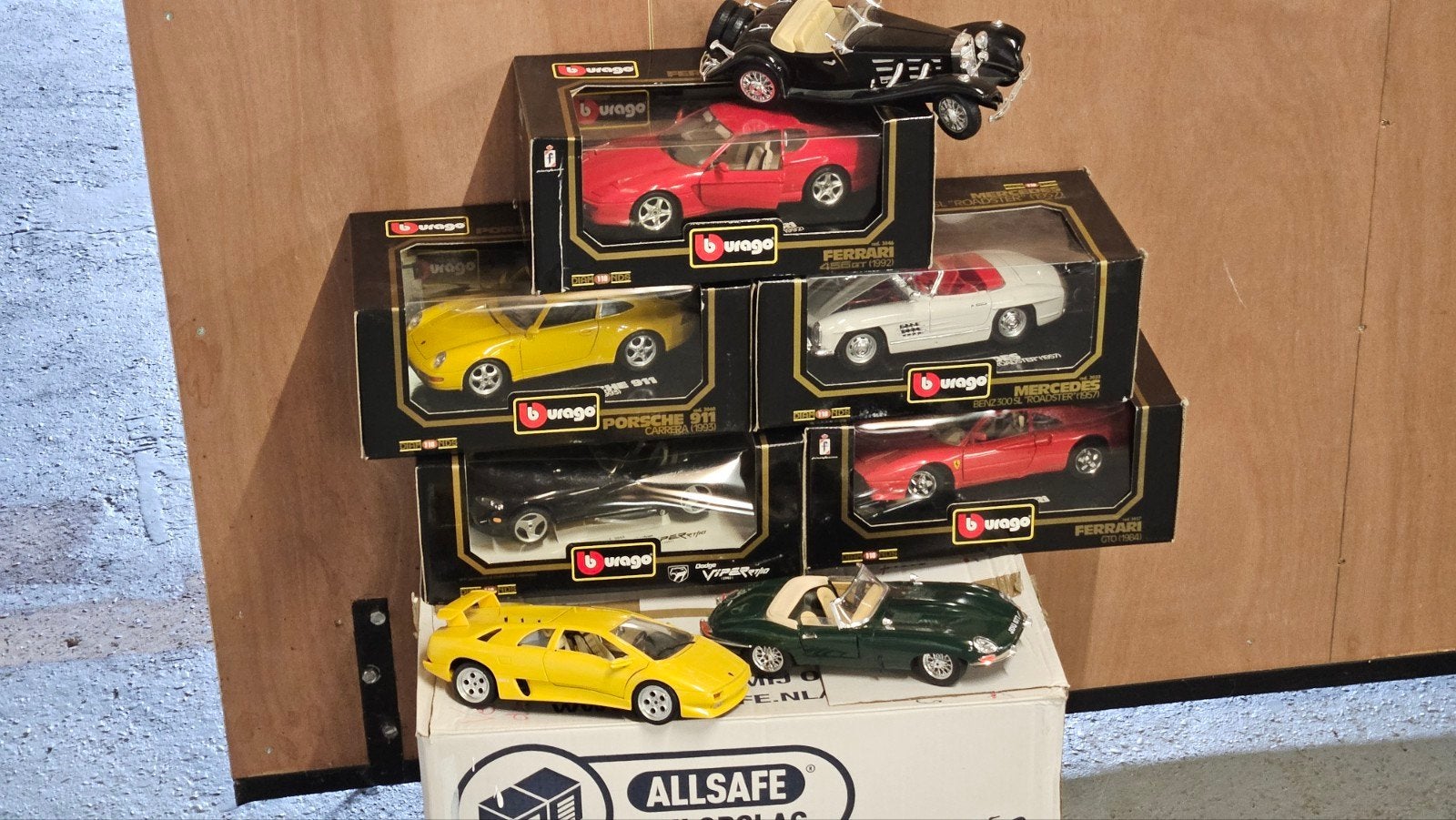 8 Bburago 1/18 Ferrari, Porsche enz., Hobby en Vrije tijd, Modelauto's | 1:18, Ophalen of Verzenden, Nieuw, Auto, Bburago