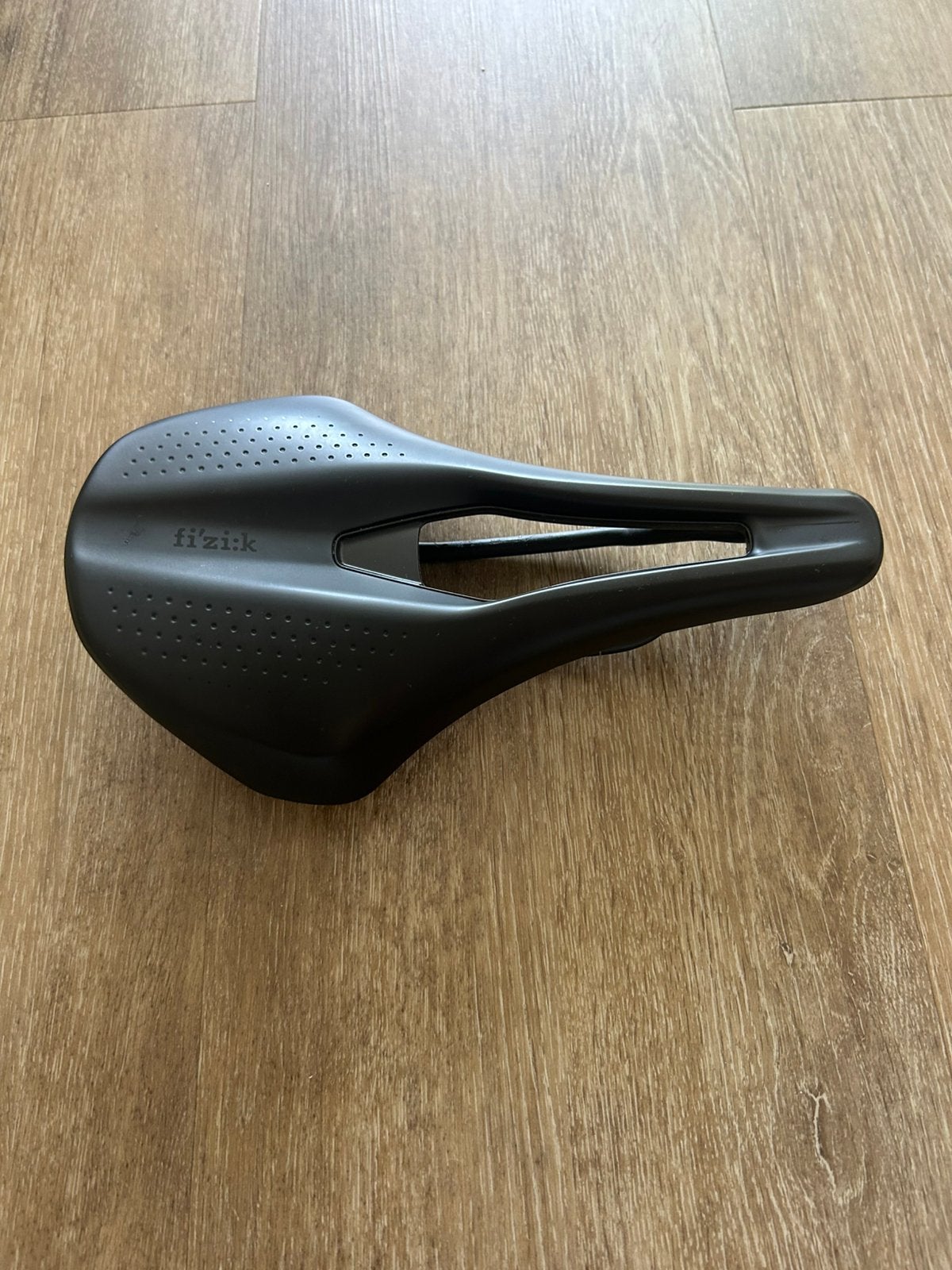 Fizik Zadel Tempo Argo R3 150mm, Ophalen of Verzenden, Zo goed als nieuw, Zadel