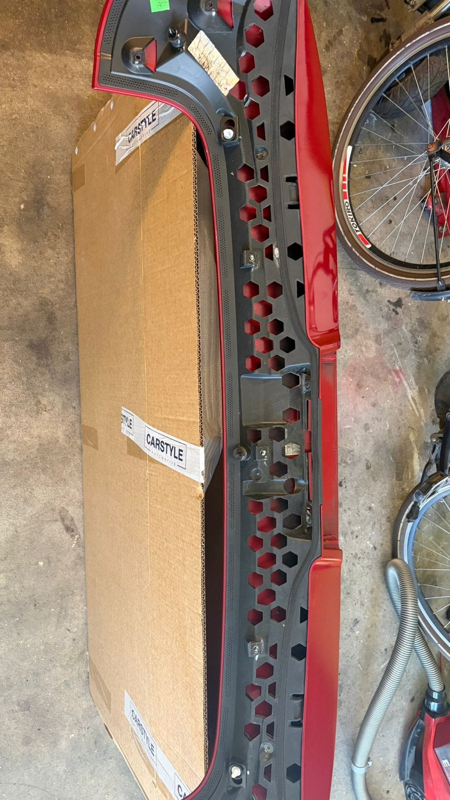 Originele Ford Focus Spoiler - Candy Red - Schadevrij, Ophalen, Gebruikt, Achterklep, Ford