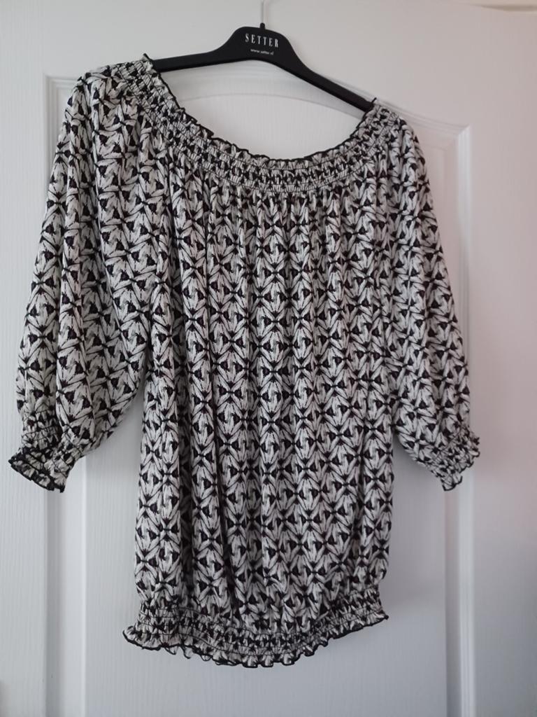Paprika blouse, Ophalen of Verzenden, Zo goed als nieuw, Maat 46/48 (XL) of groter, Zwart