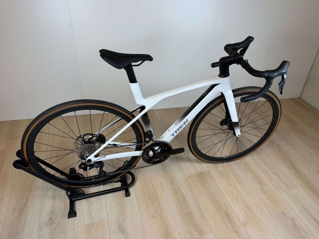 Trek Madone SL 6 Gen 8 - 105 Di2 - Bontrager Aeolus - XS, 28 inch, Carbon, Niet ingevuld, 49 tot 53 cm